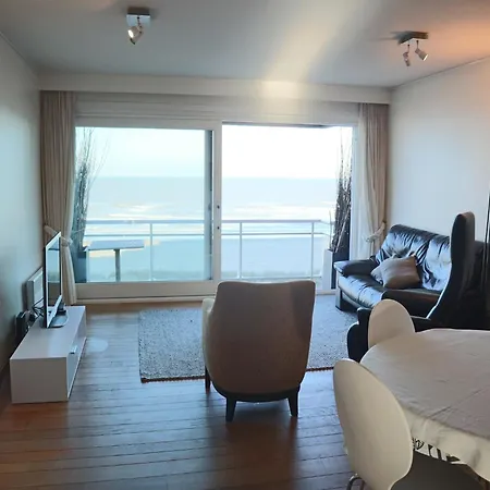 Scorpio B0404 With Frontal Sea View Apartment Nieuwpoort