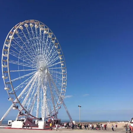 Near Marina * Ньивпорт