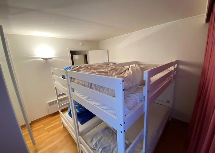 Near Marina דירה *