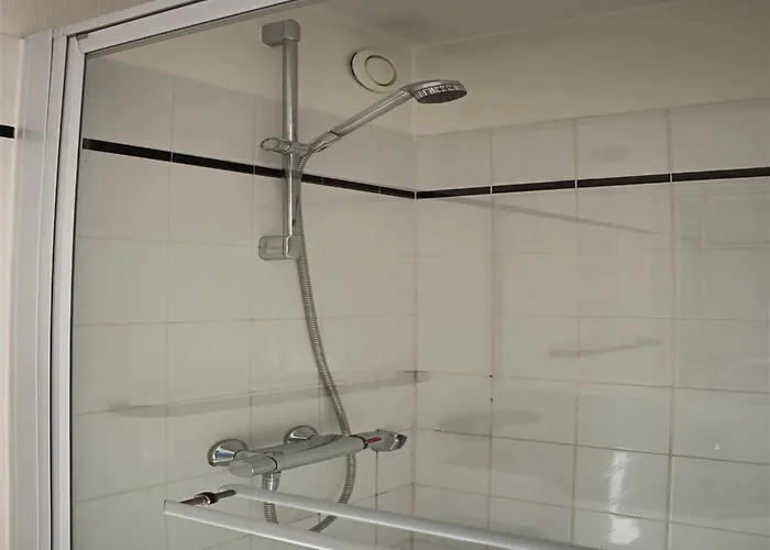 Near Marina * ניופורט