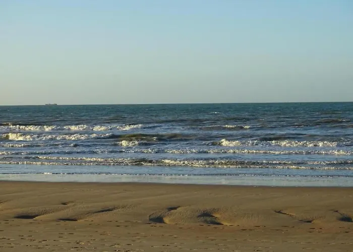 Near Marina דירה *